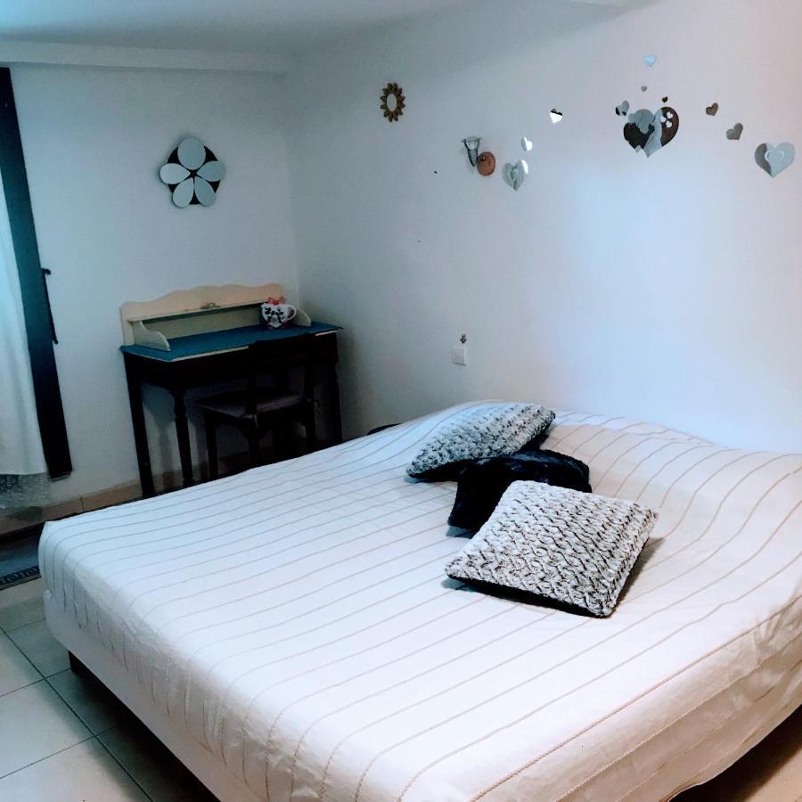 Chambre Et Salle De Bain Prive S'Ouvrant Sur Terrasse, Jardin Et Cuisine D'Ete Quillan Exterior photo